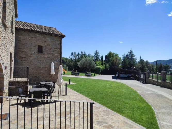 4 Bedrooms Double Cottage