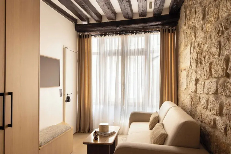 Modern Apartment -ac-1br-4p-pantheon