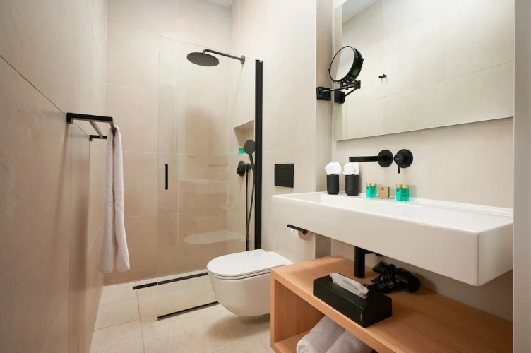Superior Double room with balcony and with park view