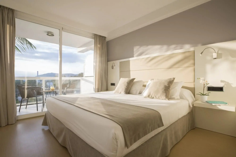Las Gaviotas Suites Hotel