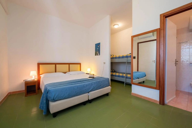Hotel Mira