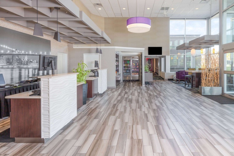 La Quinta Inn & Suites by Wyndham Clifton/Rutherford photo 19