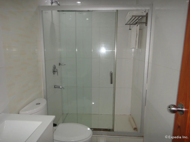 Diamond Suites and Residences