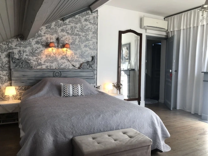 4 Bedrooms Cottage