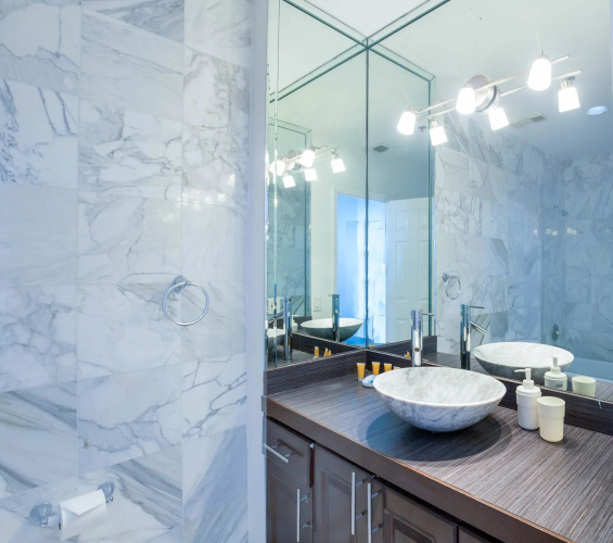 Newpoint Miami Beach Apartments photo 10