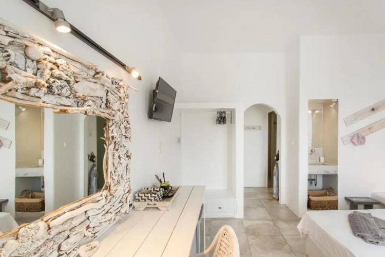Standard Twin room with sea view