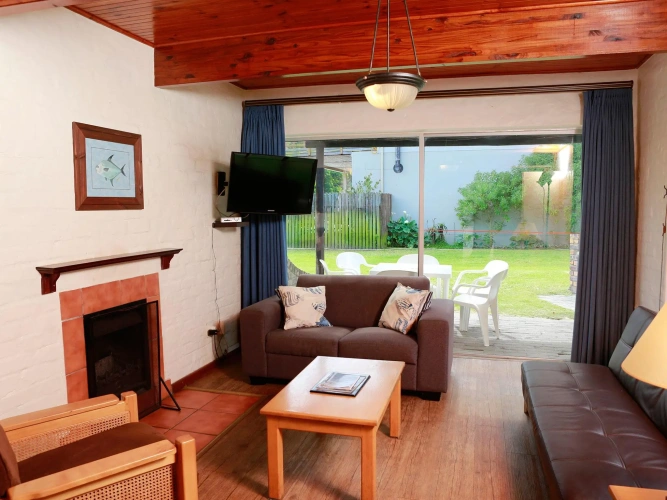 1 Bedroom Chalet with garden view