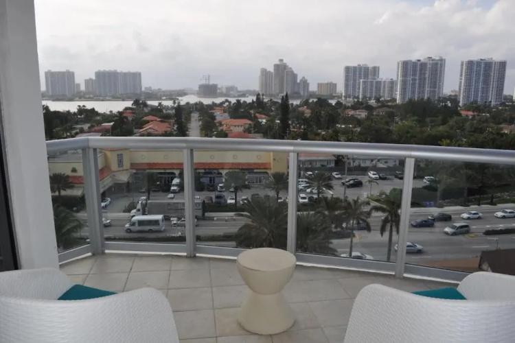Marenas 2 Bed 907