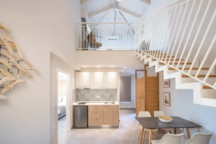 1 Bedroom Superior Duplex room with pool view