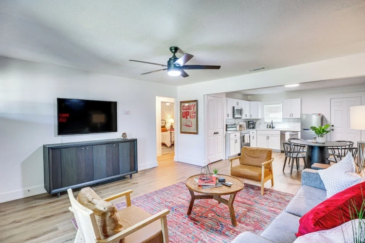 2 Bedrooms Cottage