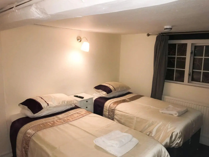 The Pear Tree Inn