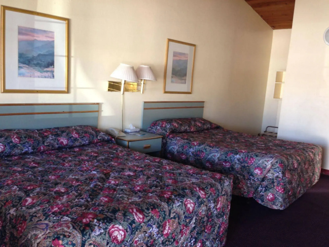 National 9 Motel