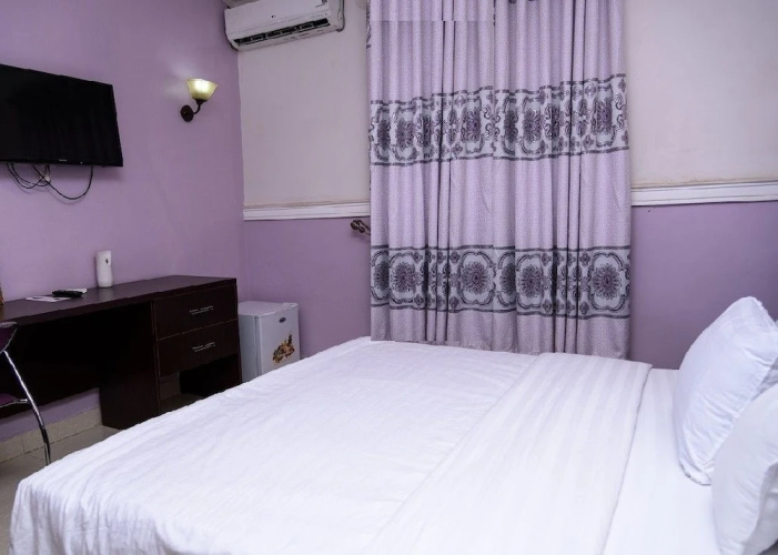 Utopia Hotel