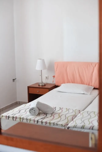 1 Bedroom Economy Apartment