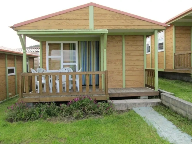 2 Bedrooms Bungalow