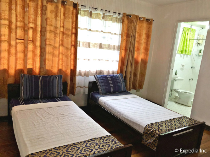 Royal Thee Bed & Breakfast