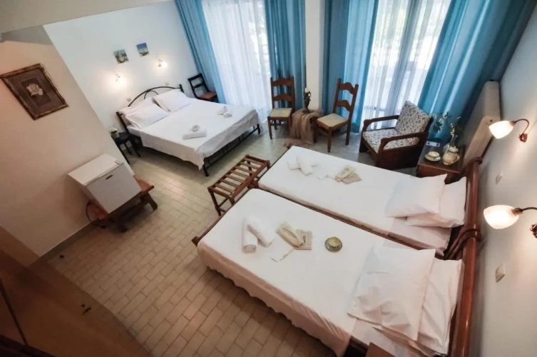 Standard Quadruple room