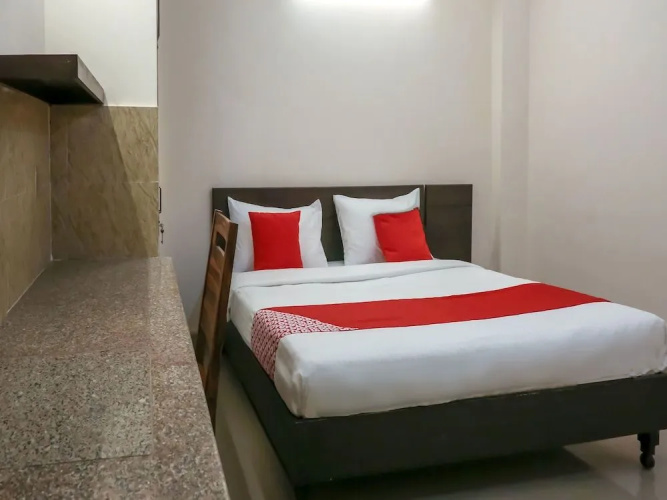 OYO Flagship 17382 AV Residency
