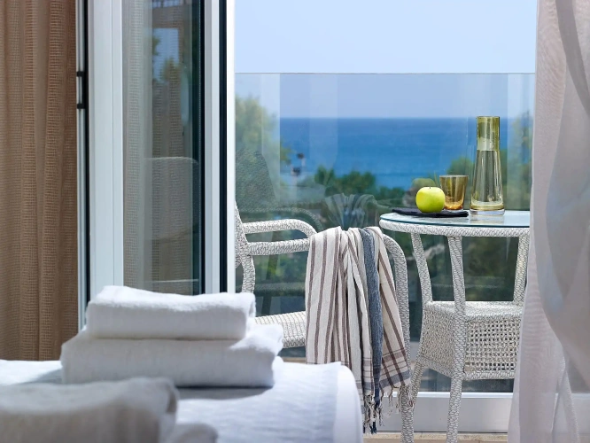 2 Bedrooms Apartment with balcony and with sea view