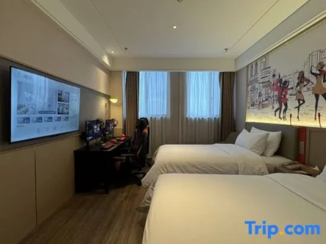 Standard Double room with view