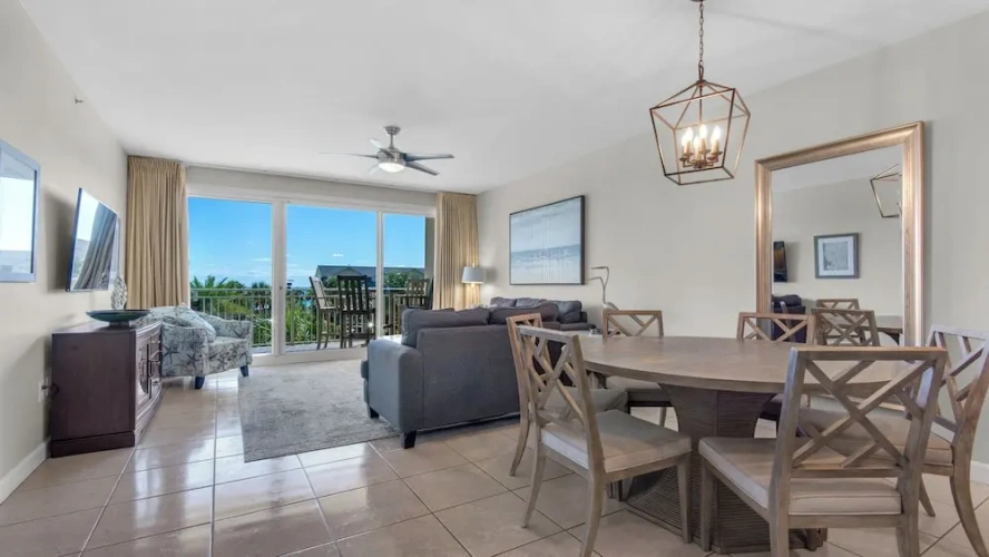 Standard room with balcony and with pool view