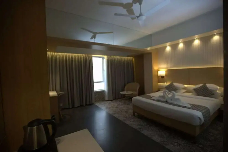 Majestic Suites