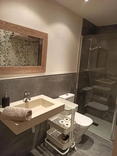 Apartamento independiente con jardín privado