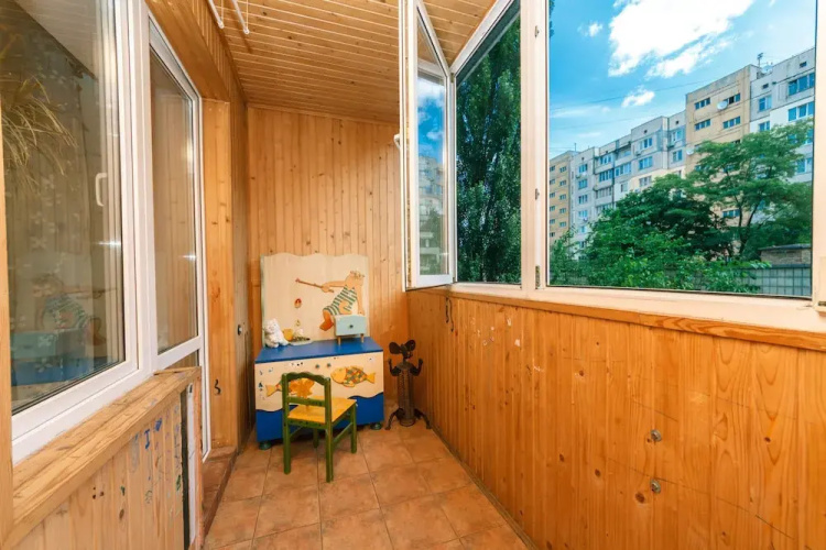Apartment on Sheptitskogo str