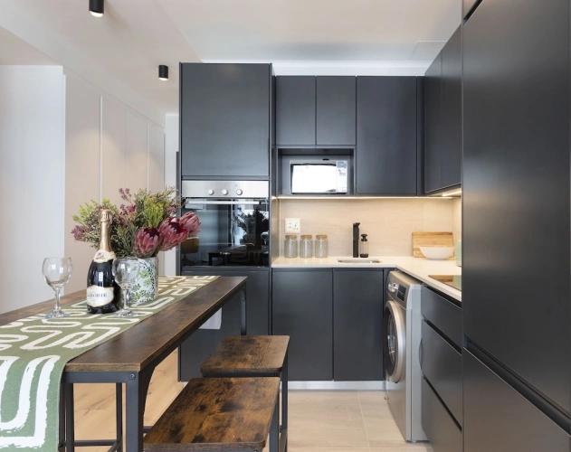 2 Bedrooms Apartment