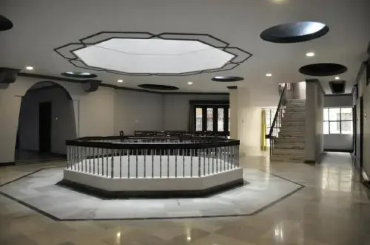 Hotel Pratiksha
