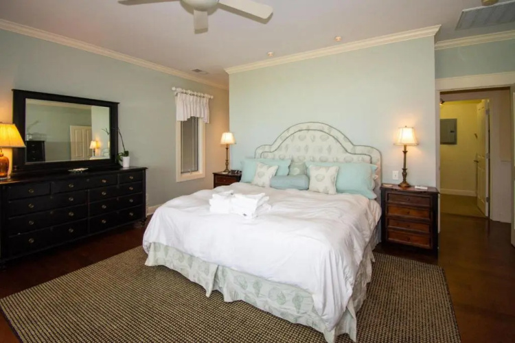 111 Cardinal Crest