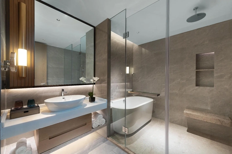 Deluxe Suite with balcony
