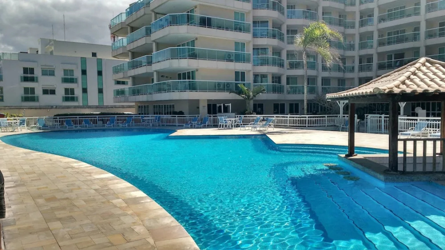 Quarto e Sala de Frente para o Mar