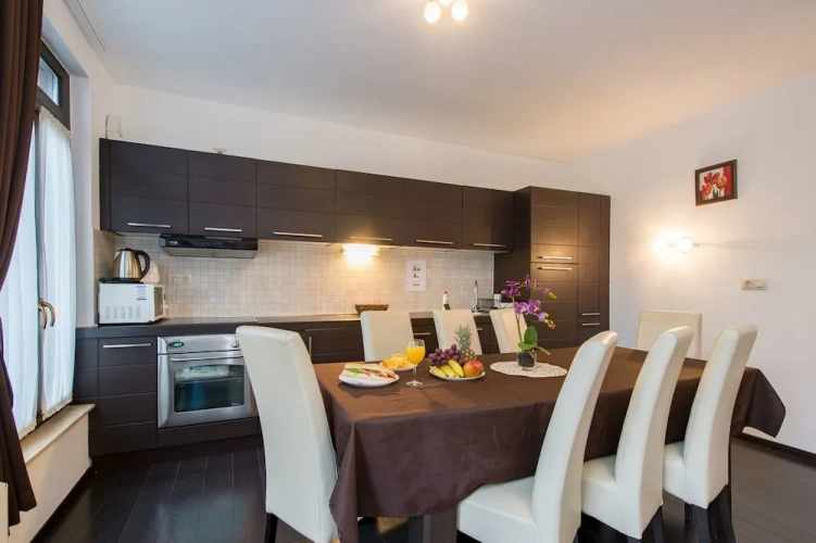 2 Bedrooms Suite with balcony
