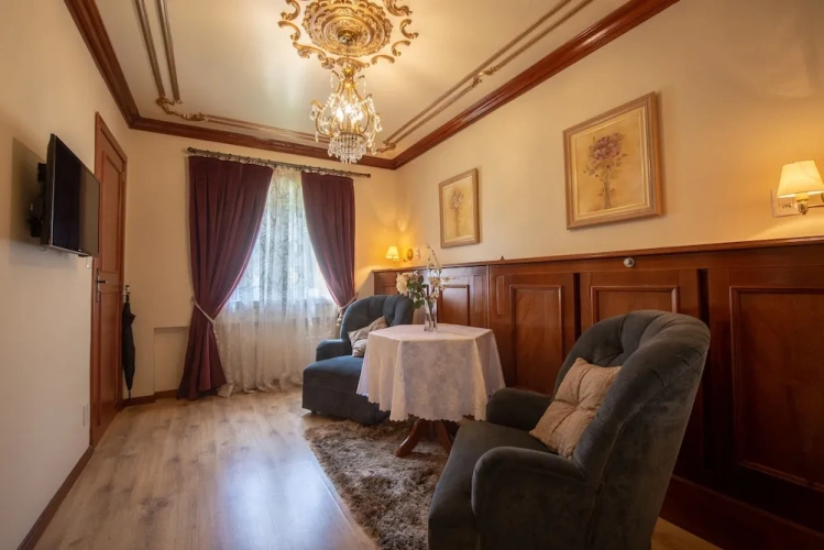 Family Chalet