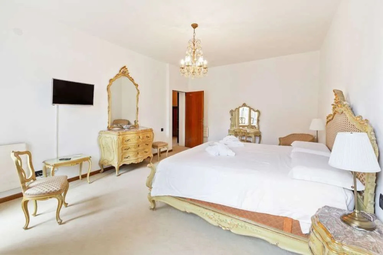 Venice Castello Elegant Apartment