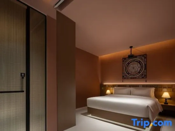 Premium Suite with lake view