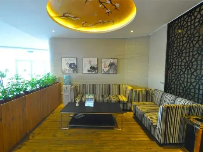 Manhattan Express Hotel