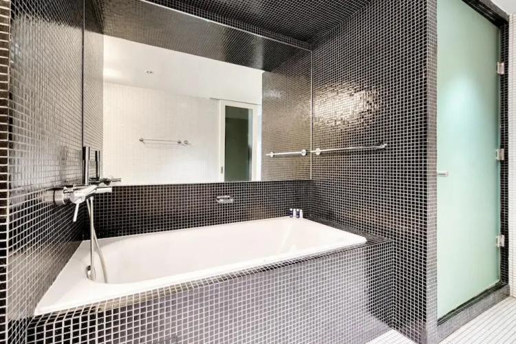 Luxurious Apt in Impressive Difc Tower