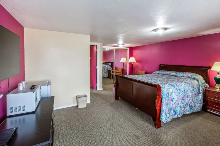 Autzen Inn