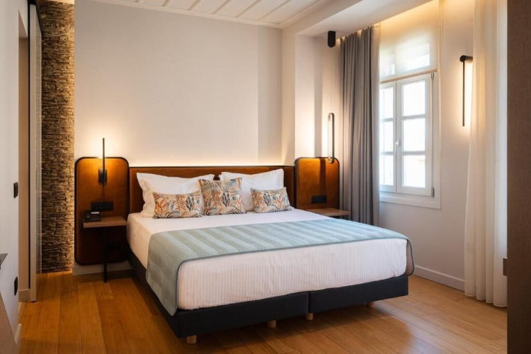 Navria Hotel