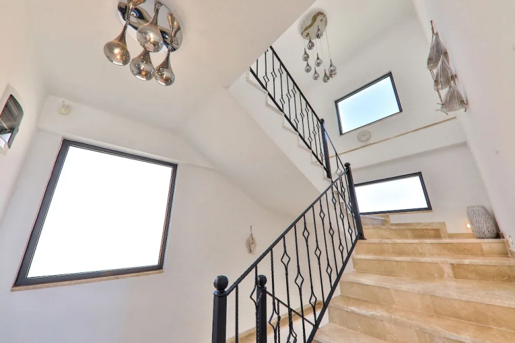 Villa Kajaim Sleeps 8 With Pool
