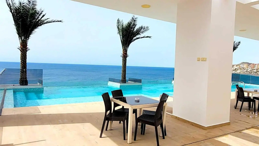 Luxury apartment2 with infinity swimming pool