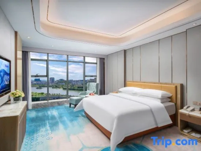 Business Double Suite with lake view