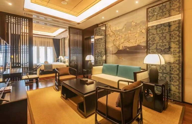 Deluxe Suite