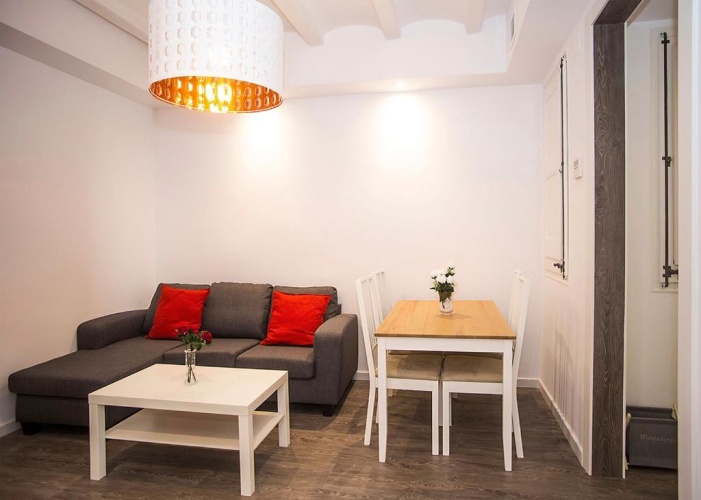 3 Bedrooms Apartment
