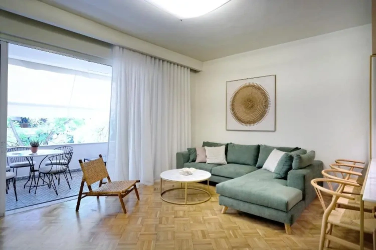 3 Bedrooms Apartment