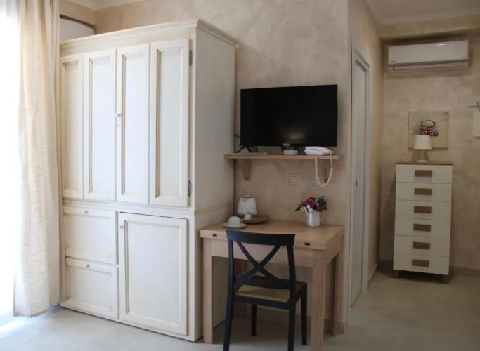 Deluxe Double room with balcony and with sea view