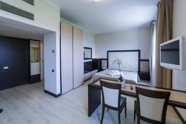 Suite Hotel Elite photo 8