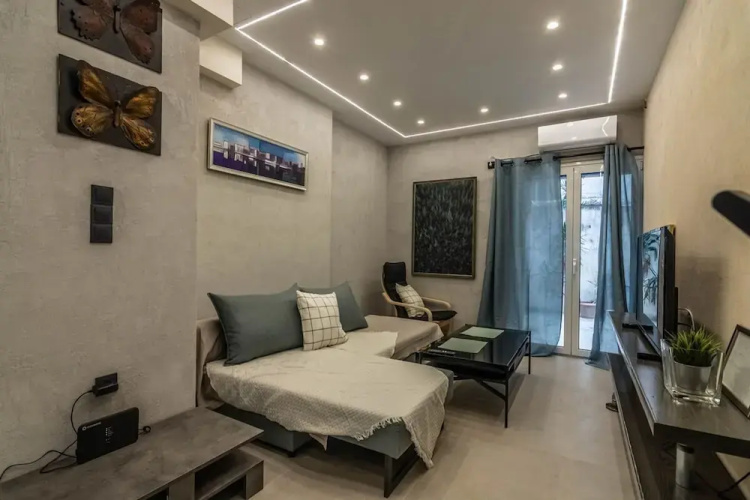 Downtown Cozy Studio in Exarchia